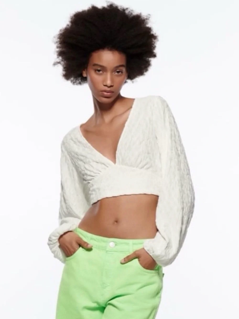 Zara Off-White Textured Knit Plunge V Neck Crop Top